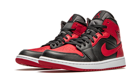 Air Jordans 1 Mid “Banned 2020”    554724-074